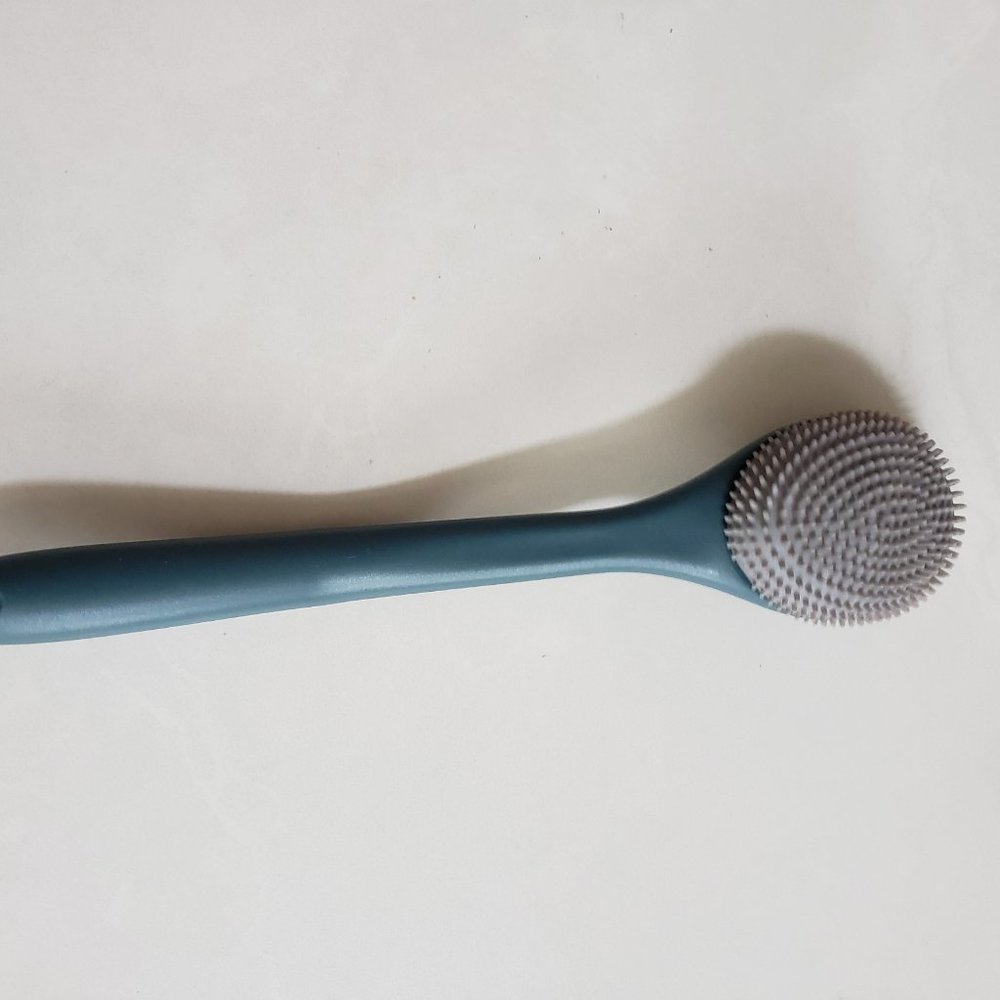 Brand New Dish Scrubbing Brush with silicone bristles